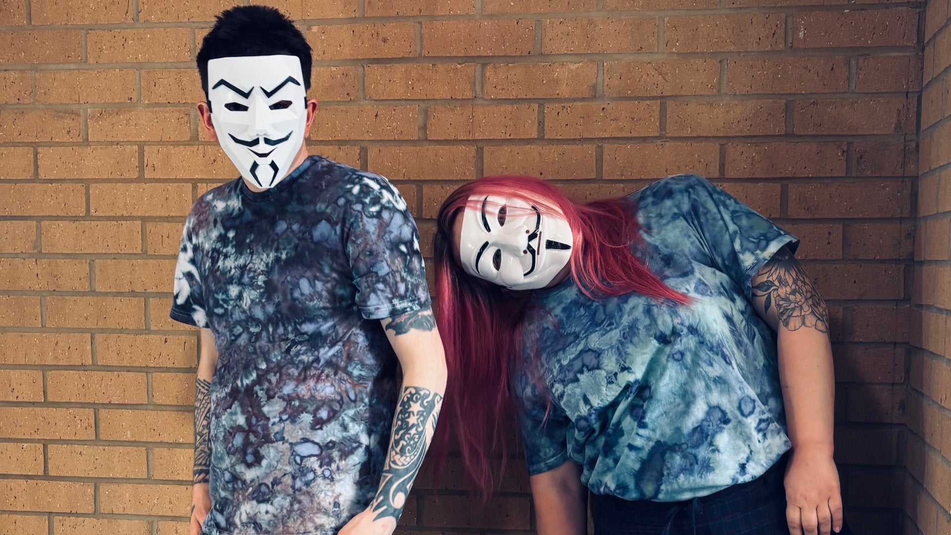 SourThreadz is now accepting custom tie dye orders — choose your own colors, styles, and sizes.